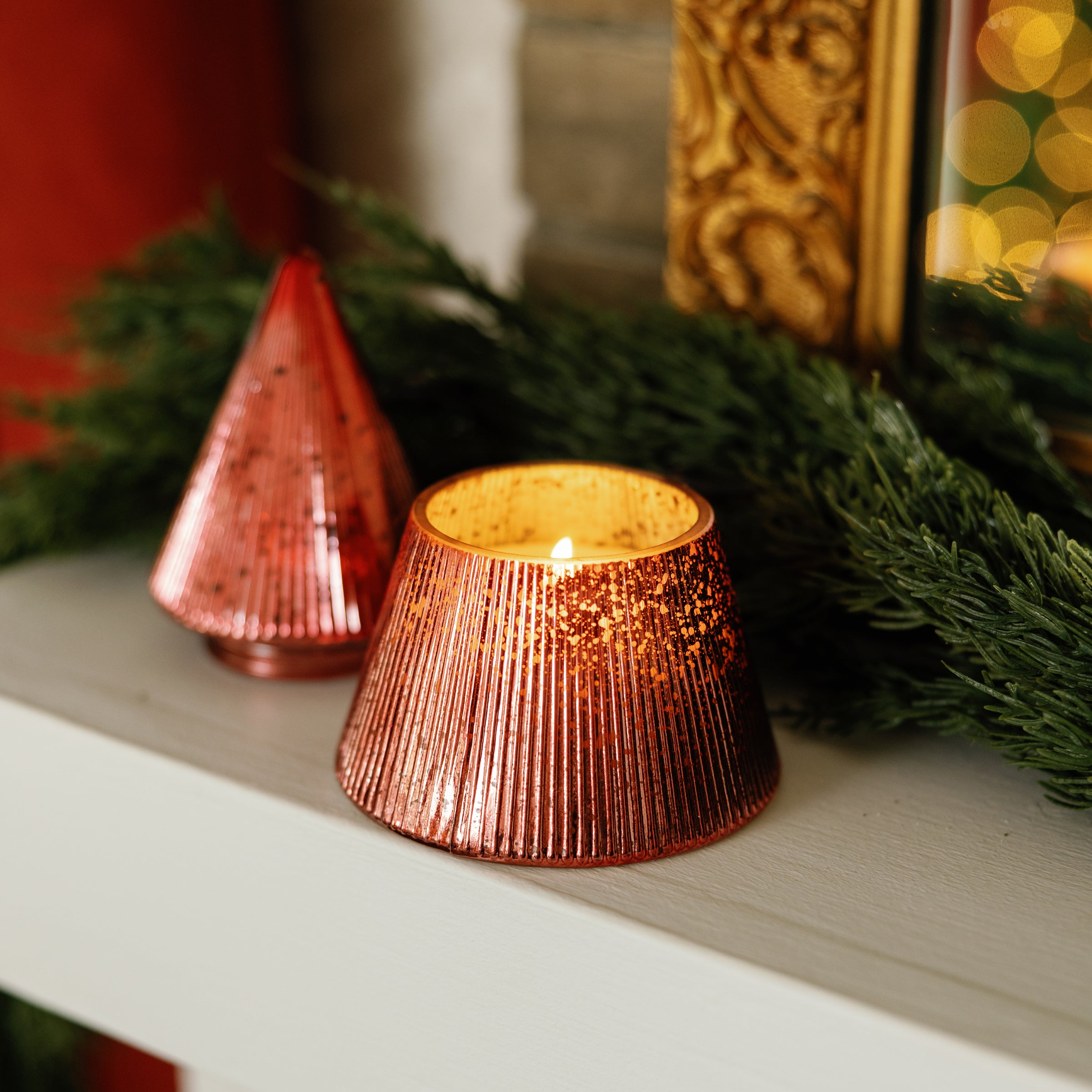 Red Mercury Glass 7-oz Soy Wax Tree Candle, Winter Berry